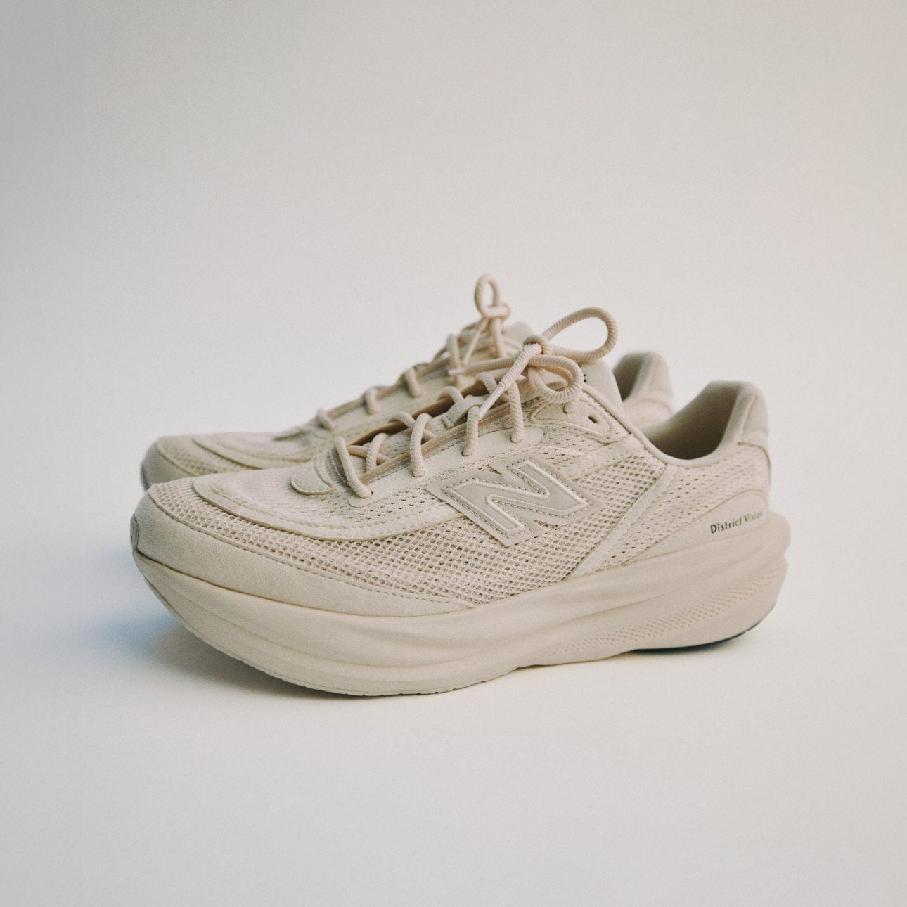 Women District Vision x New Balance 1080v15 women's Shoes - New